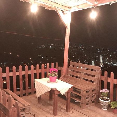 Guest House Maria - Berat Castle Екстер'єр фото